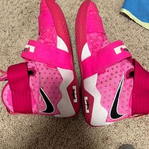 nike lebron shoes